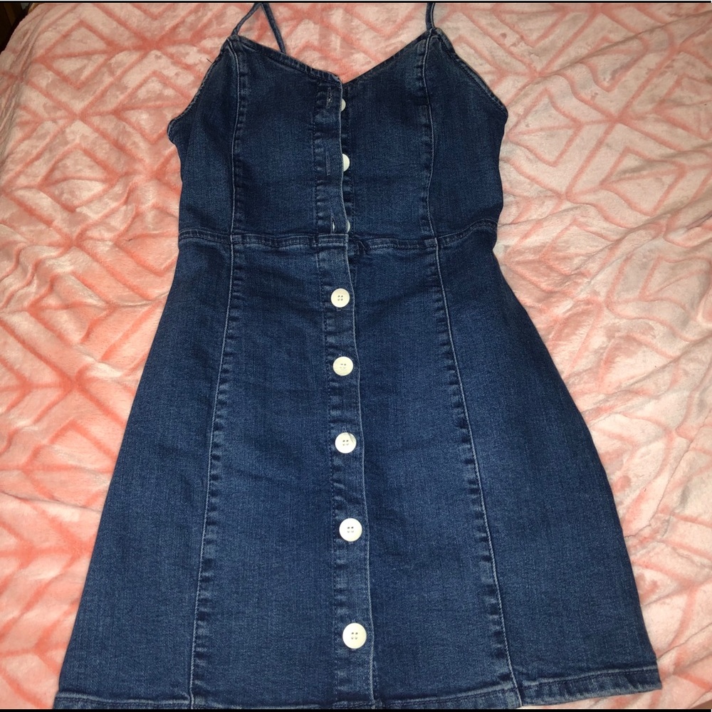 Short denim dress